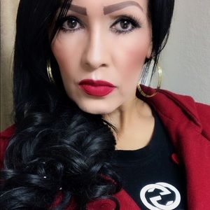 Meet your Posher, Jeannette